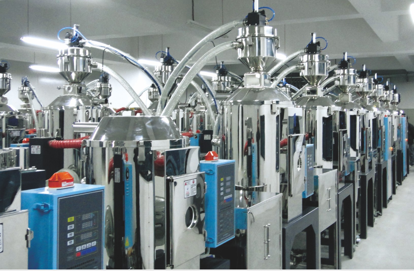 谈挤出机中央供料系统在应用中的特点