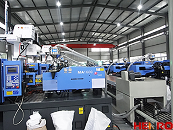 吹膜机集中供料系统工作原理