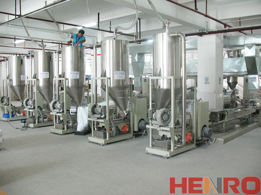 集中供料系统对塑料加工厂的作用都有哪些