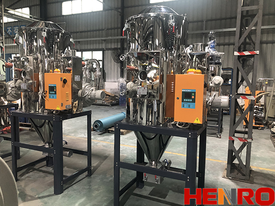 不锈钢塑料干燥机有哪些特点优势